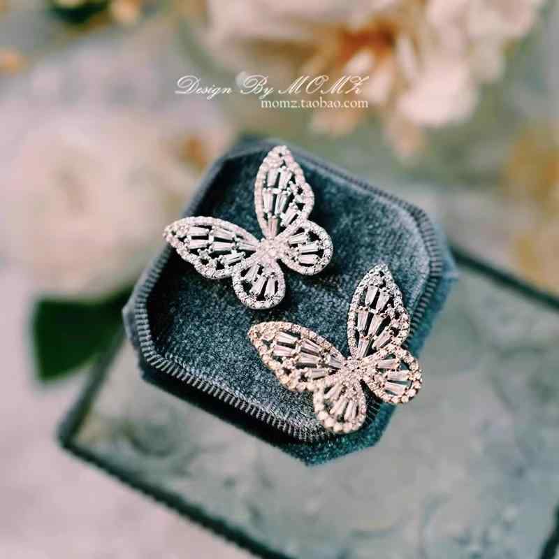 バタフライ 蝶 イヤリング レディース アクセサリー ファッション ブライダル イヤー クリップ ピアス 合成キュービックジルコニア ライトストーン 韓国