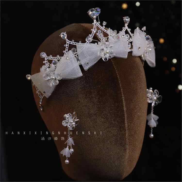 ティアラ クラウン アクセサリー 髪飾り ジュエリー ブライダル ヘア カチューシャ 結婚式 レディース ..