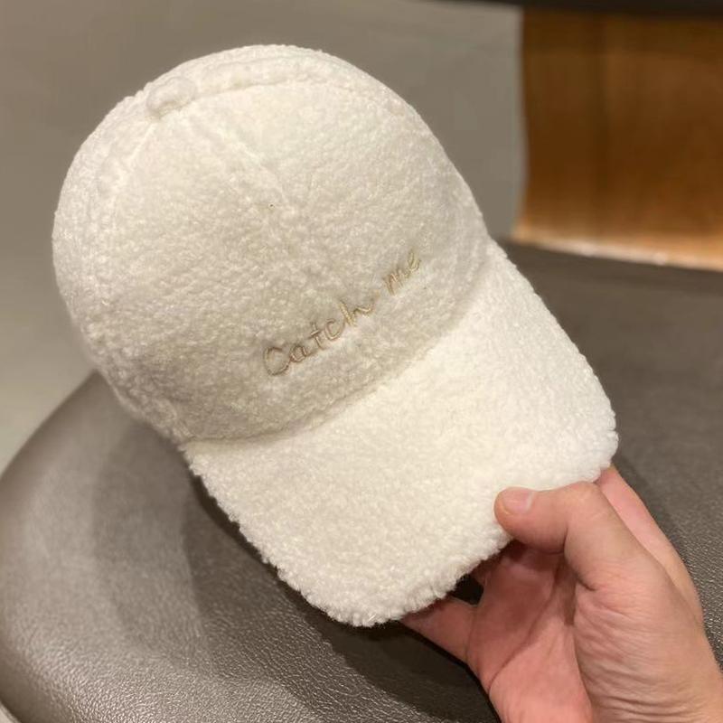 帽子 韓国 子羊 起毛 刺繍 文字 暖かい キャップ レディース 冬 ファッション 野球帽