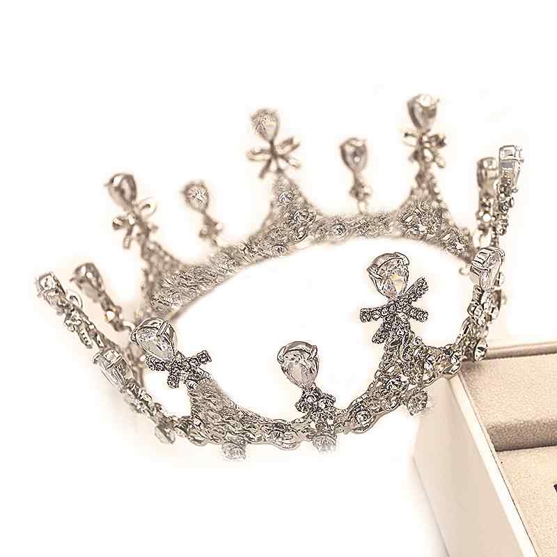 ティアラ クラウン 王冠 プリンセス 韓国 誕生日 ジュエリー ヘアアクセサリー 髪飾り カチューシャ ウェディング 大人 レディース 大人式 エレガント 結婚式 アクセサリー 頭飾り 撮影 小道具 レディース