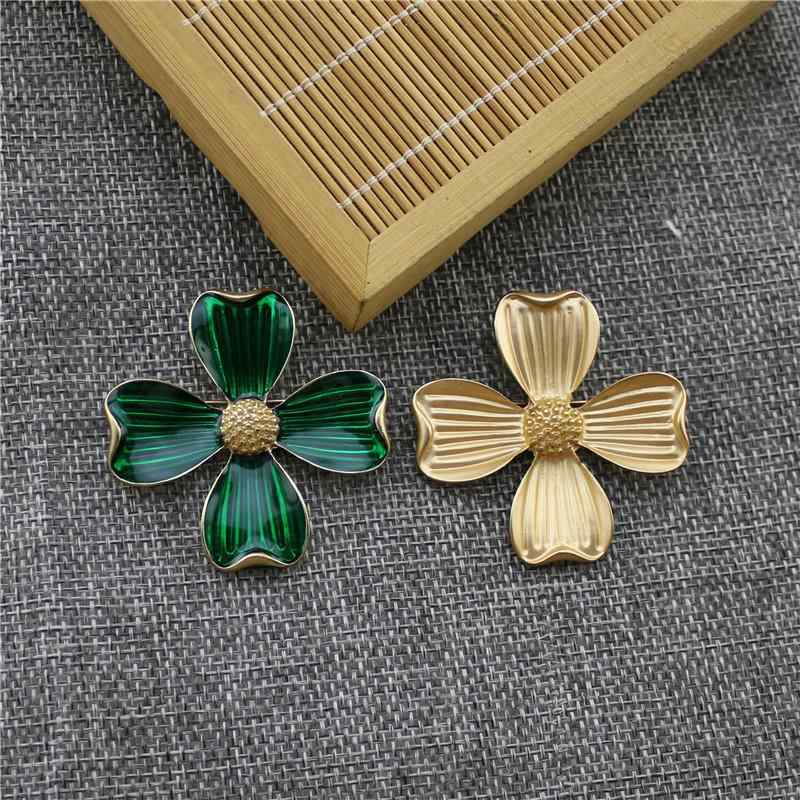 ブローチ おしゃれ アクセサリー 植物花 合金 銀メッキ アメリカ 金メッキ 四つ葉 くろーばー 人工宝石 半貴石 メッキ ゴールドコサージュ レディース レディース