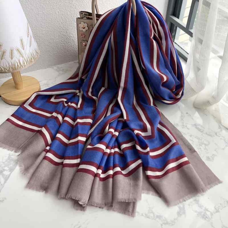 レディース ショール スカーフ おしゃれ シンプル リング 春秋 ホワイト ロング 極薄 幅：100cm 長さ 200cm