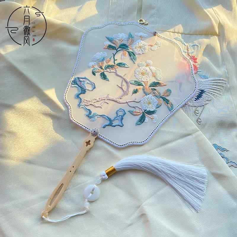 扇 うちわ ファン おしゃれ レトロ 宮殿 扇子 刺繍 チャイナ風 ダンス 舞 アクセサリー 小物 上品 ホワ..