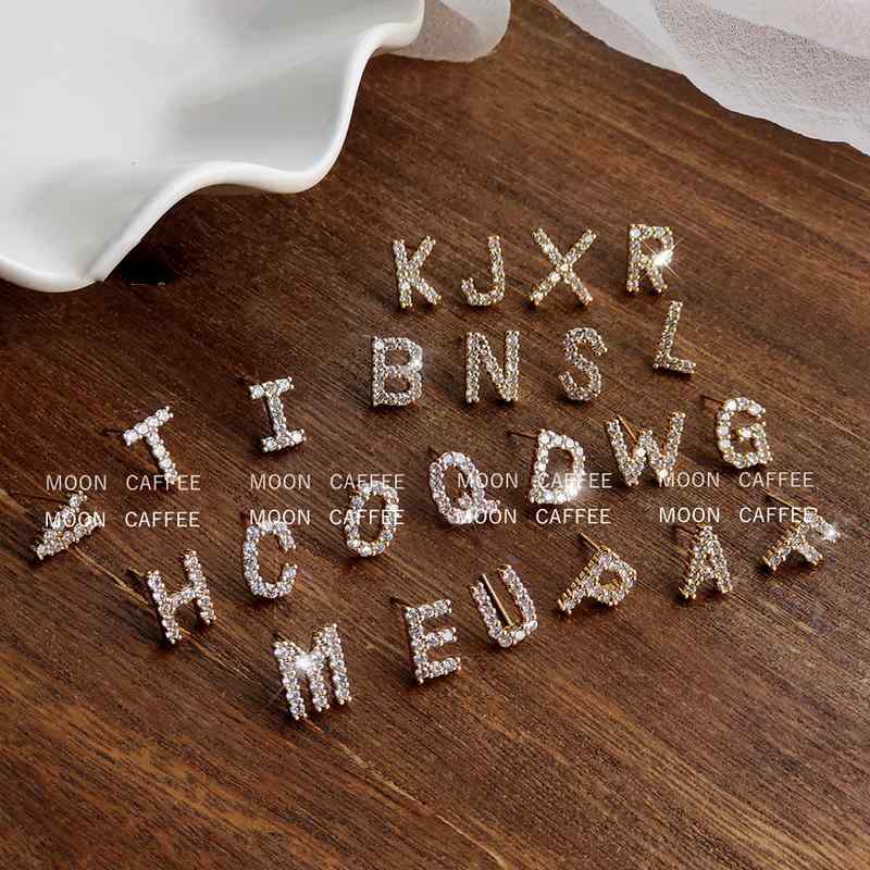 アクセサリー レディース ピアス イヤリング 26 種類 マイクロ ジルコン 925 シルバー 針 女性用 英字 スタッド 個性 演出