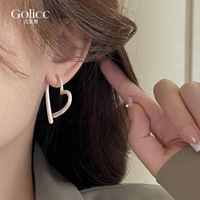 レディース ピアス おしゃれ シンプル 滴る オイル ハート イヤリング ホット 女性 ハイエンド イヤリ..