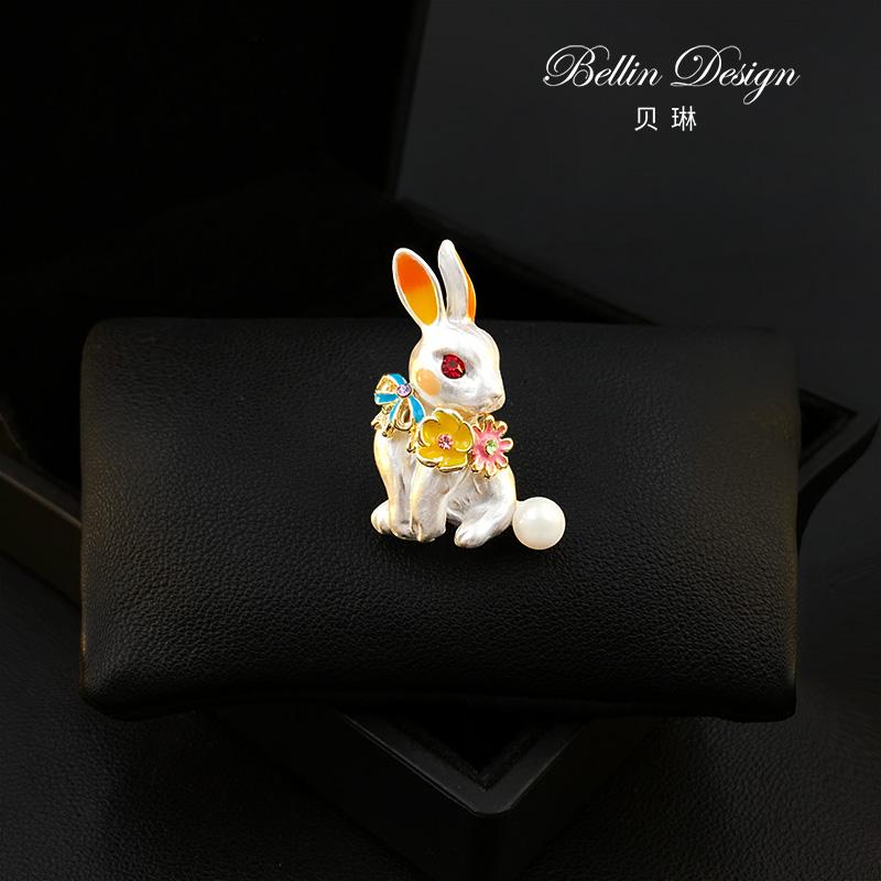 アクセサリー レディース ブローチ おしゃれ ウサギ 衣服 固定 ハイエンド コサージュピン スーツ