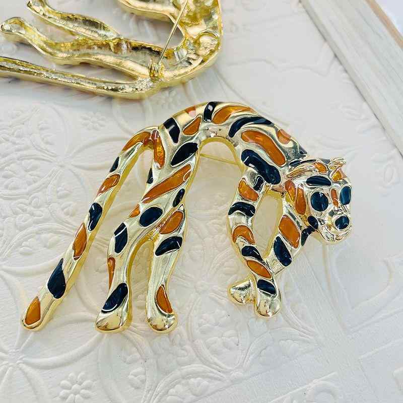 コート レディース ブローチ 卒業式 入学式 おしゃれ エナメル 釉 ヒョウ ペンダント デュアル 目的 レトロ アニマル チーター ピン