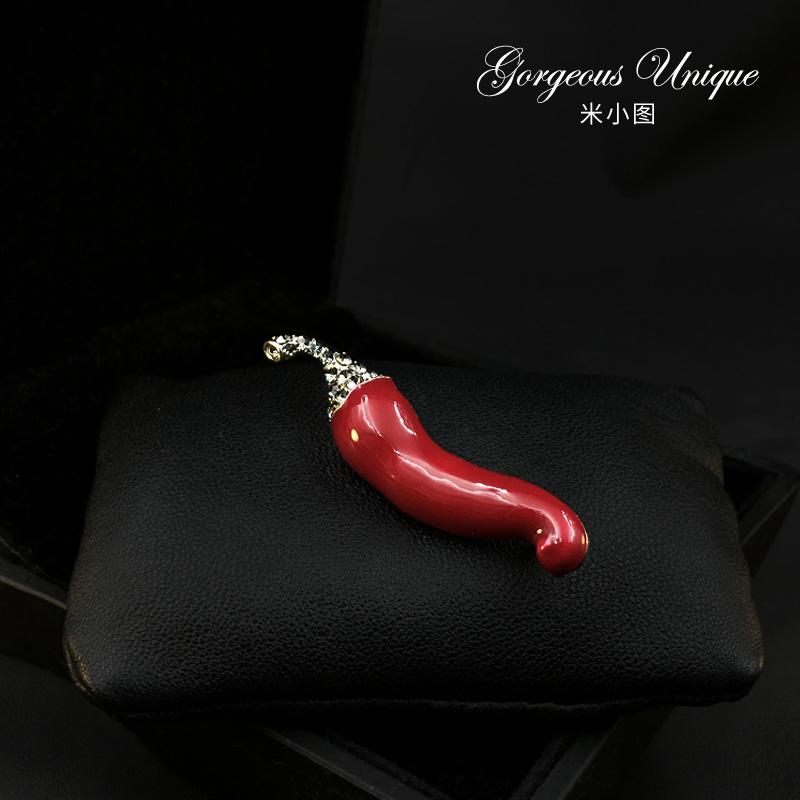 コート レディース スカーフ バックル おしゃれ 精巧 鮮やか 唐辛子 ブローチ ハイエンド コサージュ ..