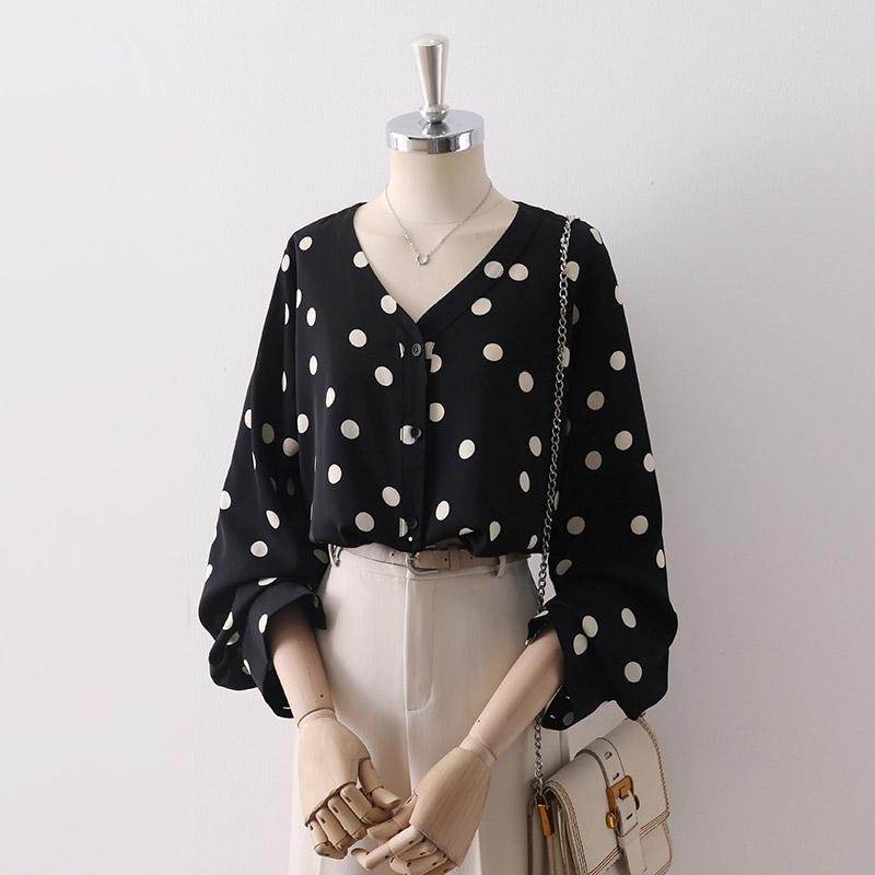 シャツ レディース 秋 シフォン 黒 水玉 Vネック ドレープ 初 通勤 快適 ランタン スリーブ シック トップス