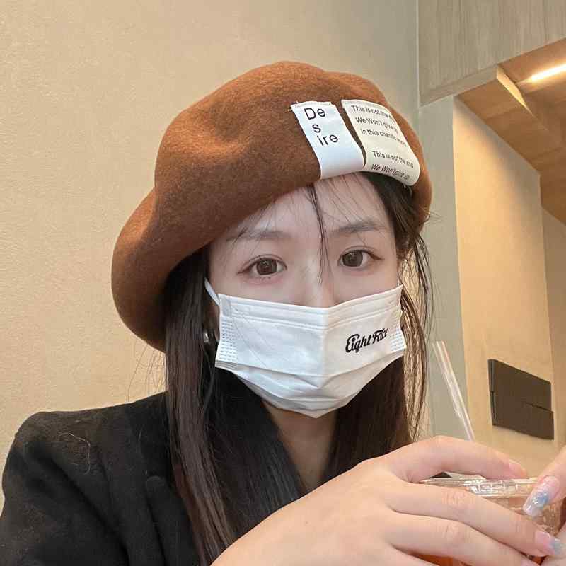 レディース 秋 冬 カジュアル ウール ベレー 帽 かわいい レター パッチ 大きい 頭囲 小顔効果 ペインター ハット