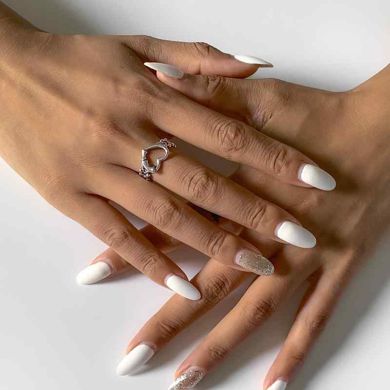 アクセサリー レディース 秋 指輪 レトロ ラブ リング 女性 ファッション リング オープン 人差し指 リング