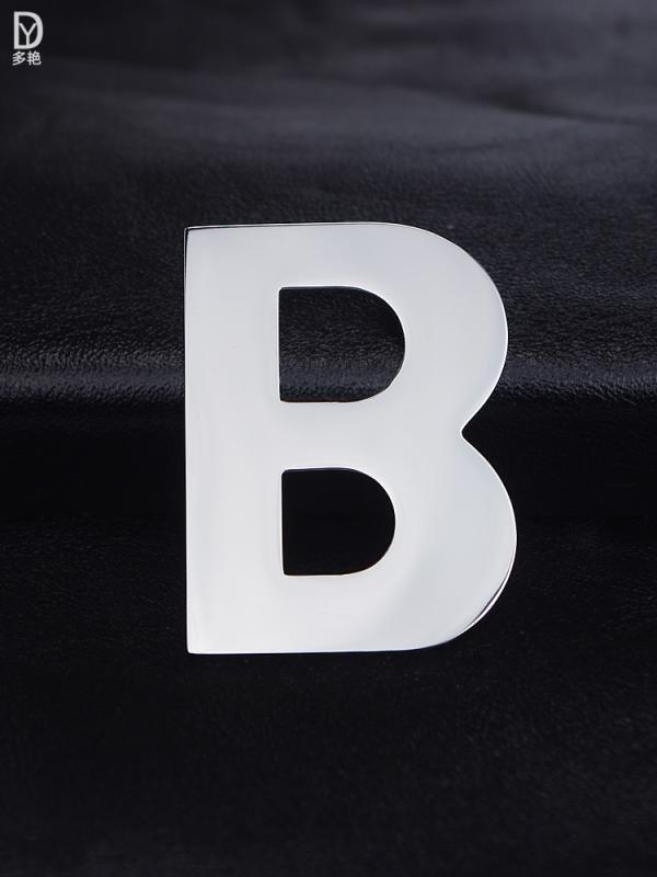 ジャケット ブローチ おしゃれ スーツ ピン 装飾 レター B チタン鋼 ステンレス 金 メッキ 光沢 シンプル コサージュ 露出 防止 ピン 男女兼用 スーツ