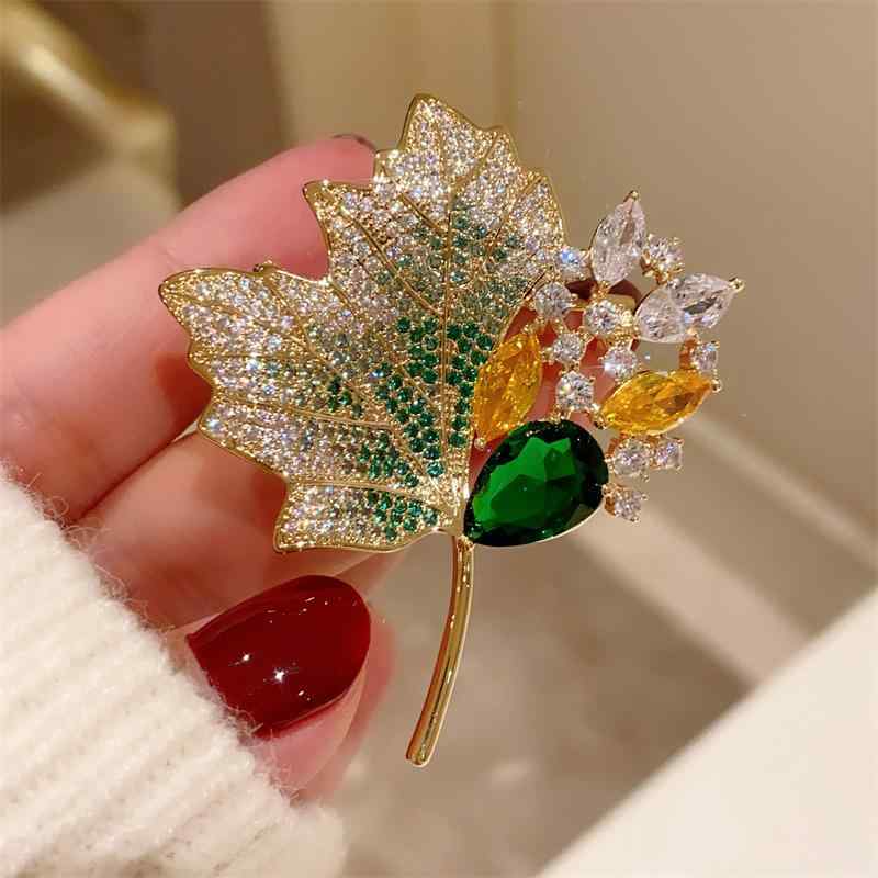 ドレス ブローチ おしゃれ 入学式 スーツ 装飾 ピン ジルコン クリスタル メープルリーフ ブローチ ハイエンド フェミニン スーツ チャイナ 露出 防止 ピン バックル