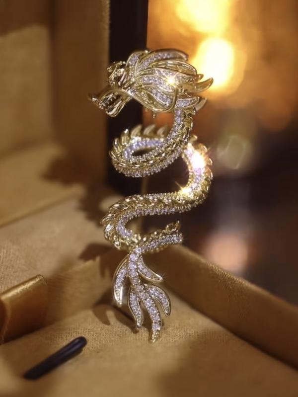 秋 冬 ブローチ おしゃれ スーツ ピン 装飾 辰年 干支 セーター 女性 ハイエンド コサージュ センス 贅沢