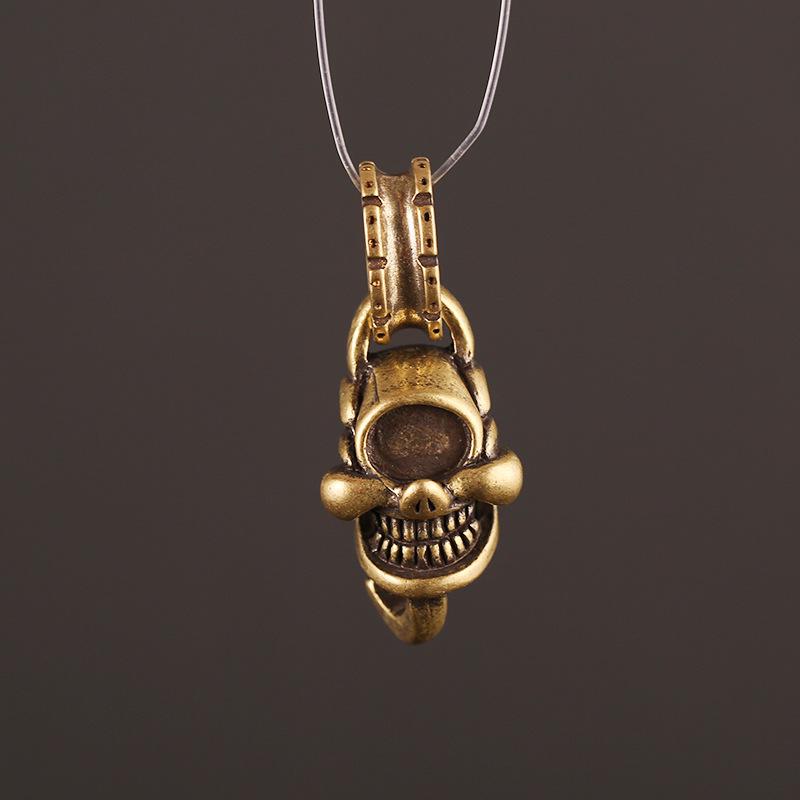 ペンダントトップ レトロ 真鍮 スカル 車 キー ペンダント オートバイ キーホルダー ペンダント 荷物 ..
