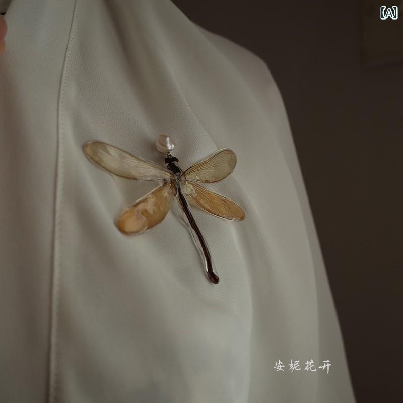 ブローチ おしゃれ 胸飾り 卒業式 入学式 装身具 深い 記憶 淡水 パール トンボ 標本 ペンダント 両用 ..