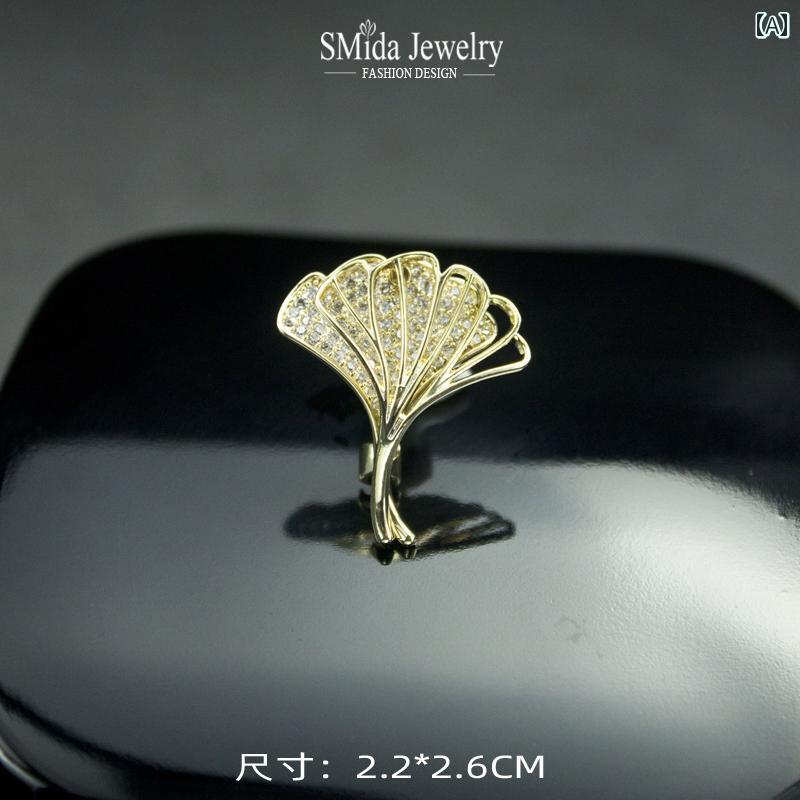 レディース ブローチ おしゃれ 上品 フォーマル セレモニー イチョウ 葉 高級感 精巧 小物 胸部 露出 ..