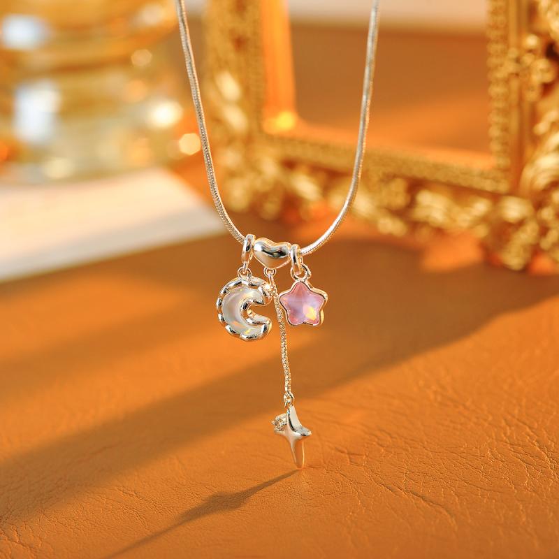Beads - ネックレス レディース アシンメトリー 星 月 鎖骨ネックレス 軽やか 上品 高級感 電気メッキ加工 合金製 春夏 リゾート風 韓国風 フェミニン かわいい 普段使い プレゼント