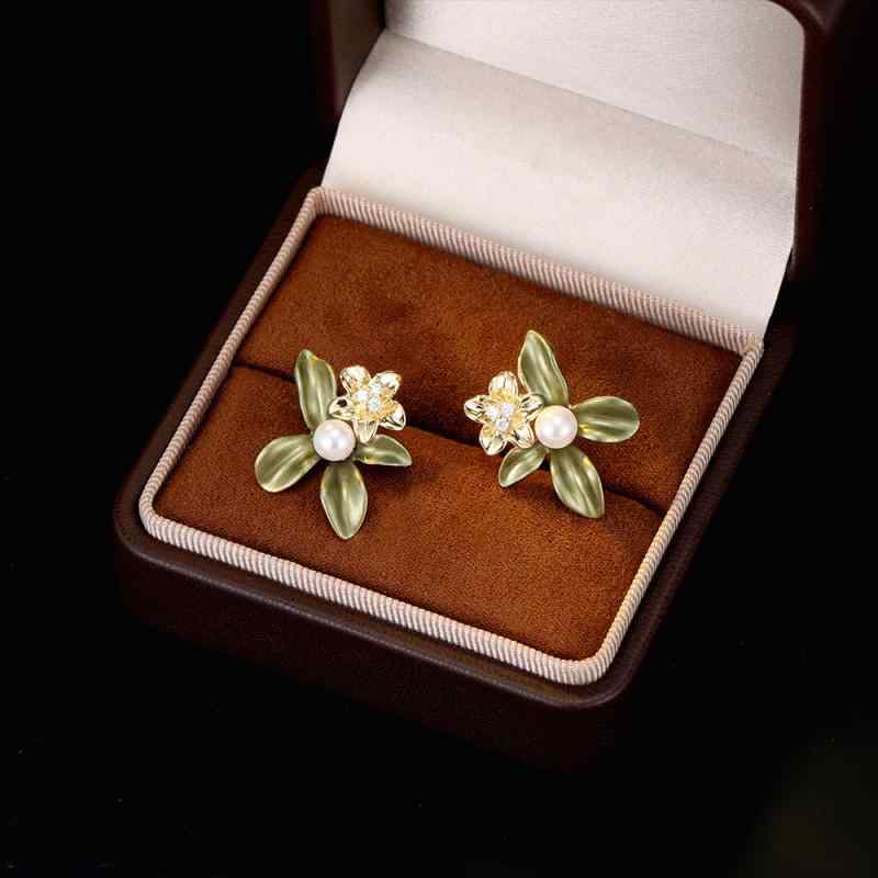 ピアス レディース S925シルバーポスト スタッドピアス フラワーモチーフ パール アボカドグリーン 電..