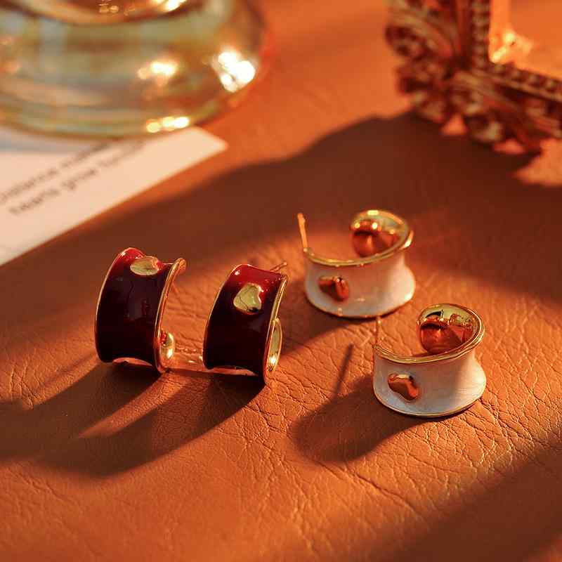 耳飾り レディース チェリーレッド 秋冬 レトロ ファッション 高級感 ハート形 ピアス イヤリング 電気メッキ加工 銅合金製 日韓スタイル 大人かわいい