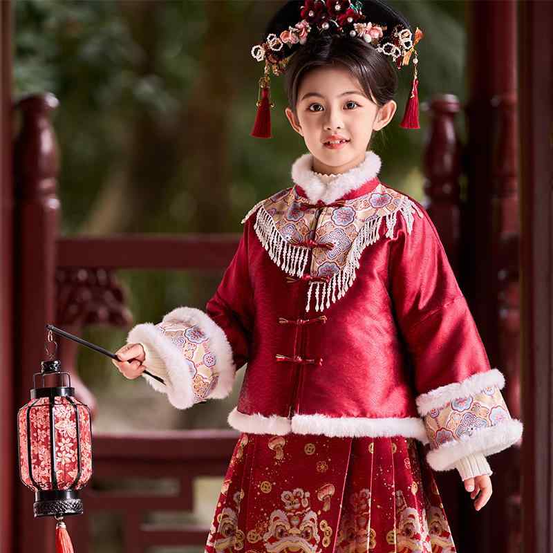 漢服 キッズ 女の子 冬物 厚手 暖かい 柔らかな 馬面スカート セット 明代風 唐装 中華風 民族衣装 古典衣装 お正月 晴れ着 お誕生日 お祝い 発表会 イベント コスチューム