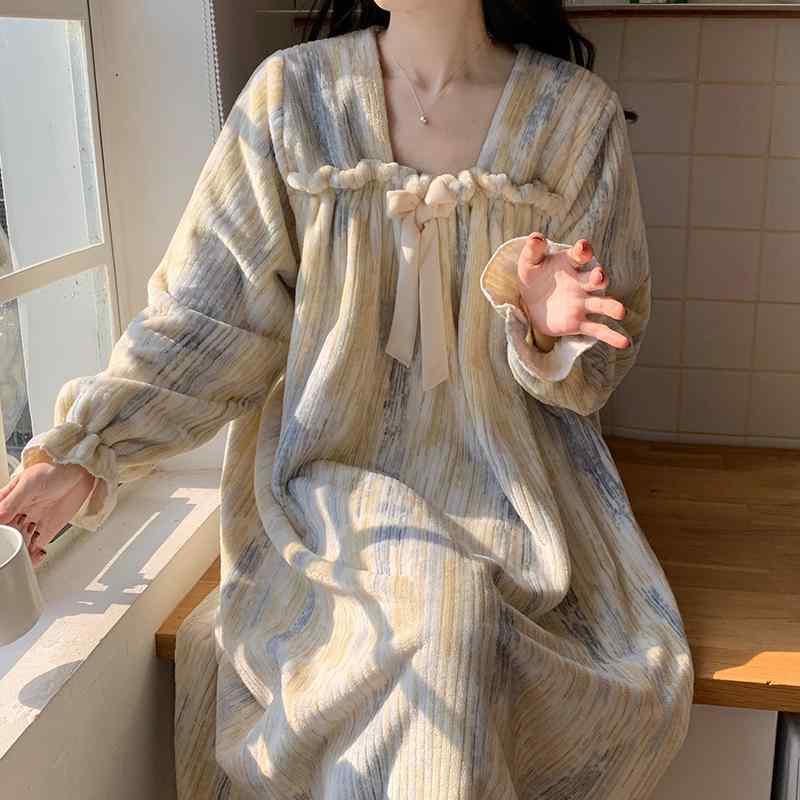 ルームウェア レディース 女性用 冬 厚手 暖かい 保温 フランネル 長袖 ミディ丈 スクエアネック かわ..