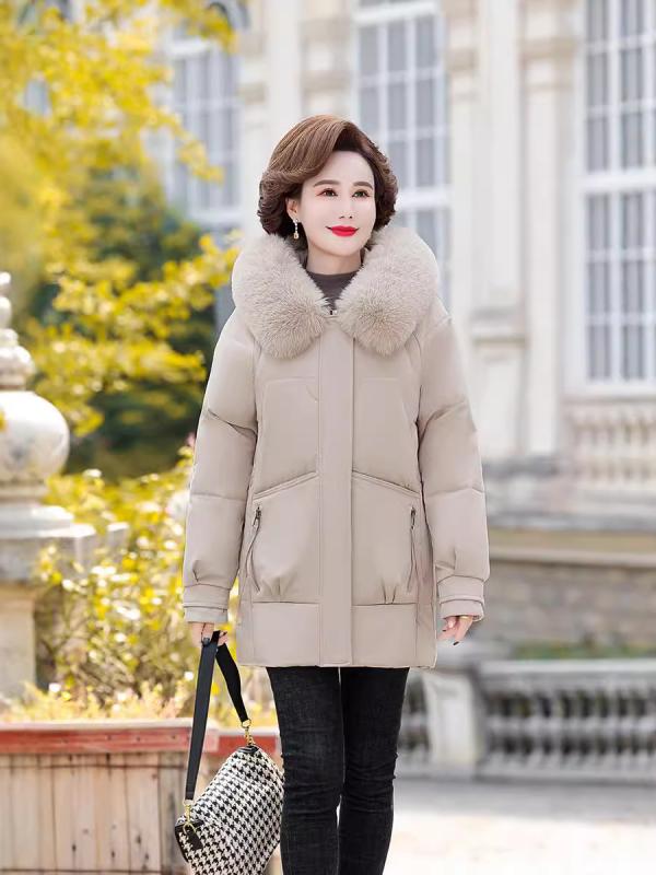 ・カテゴリ: ダウンジャケット・スタイル: きれいめ・主な素材: ポリエステル・詰め物: 白ダックダウン・ダウン含有量: 76%〜80%・ダウン充填量: 101〜200g・厚さ: 厚手・フィット: レギュラー・ネックライン: フード付き・フ...