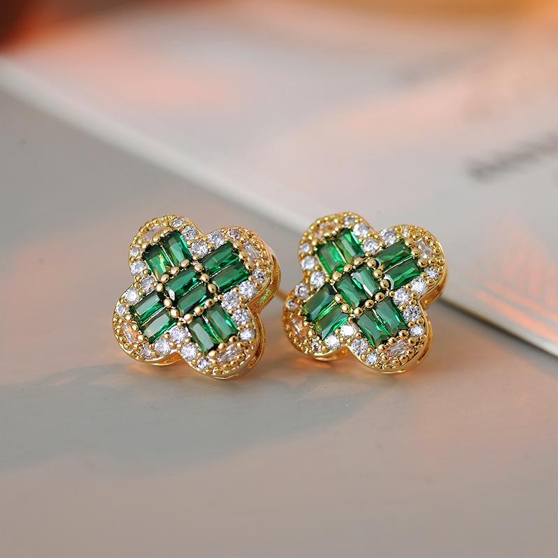 ピアス レディース 四つ葉 クローバー グリーン フラワーモチーフ シンプル 個性的 上品 エレガント 普..