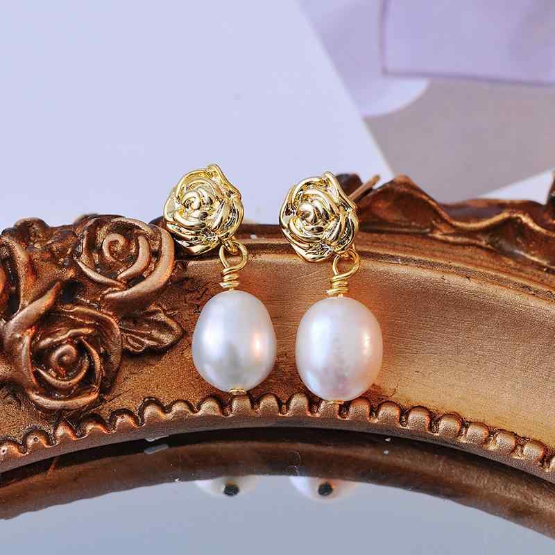 ピアス イヤリング レディース 女性用 高級感 ライトラグジュアリー 上品 エレガント 通勤用 フレンチレトロ カメリア 幾何学 パール 銅製 電気メッキ加工 ゴールド 春夏(4)