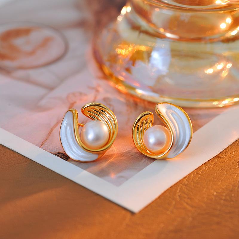 イヤリング レディース フレンチ レトロ 天然 淡水パール モランディ 滴油 エレガント U字型 ゴールド ..