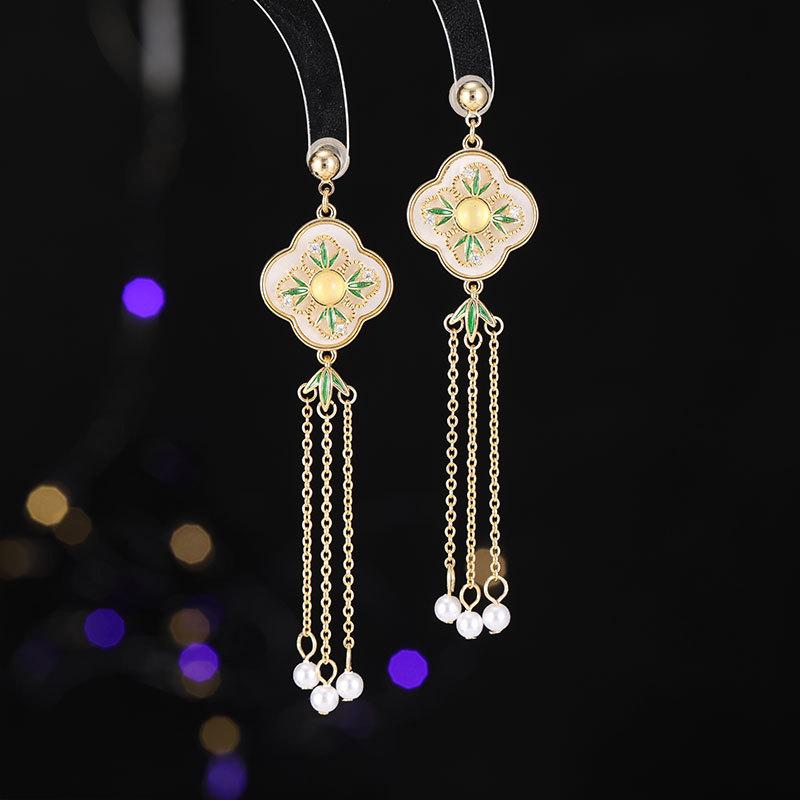 揺れるピアス イヤリング レディース 小顔効果 レトロ アンティーク 新中国風 ロング 四葉のクローバー..