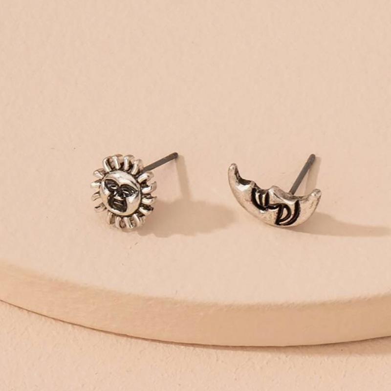 ピアス レディース 電気メッキ加工 合金製 幾何学デザイン 太陽と月 レトロ アンティーク風 欧米スタイル 個性的 おしゃれ 通勤 ファッション