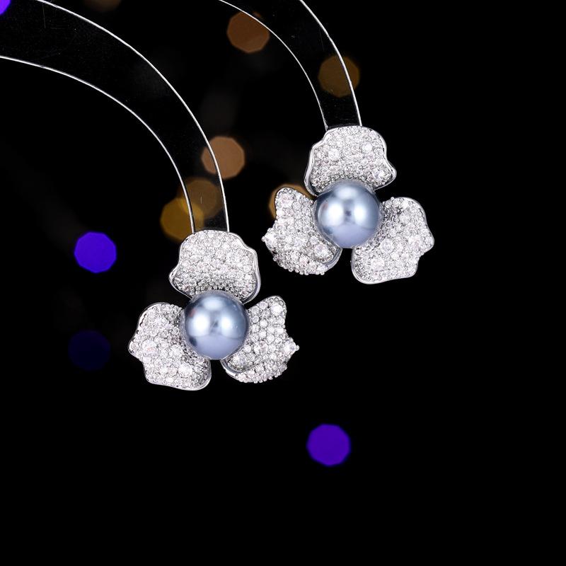 ピアス レディース S925シルバーポスト ジルコニア ストーン 敷き詰め パール パール 花 フラワー 花びら 上品 エレガント 高級感 軽やか ラグジュアリー 通勤 オフィス カジュアル 春夏