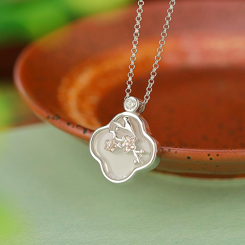 ネックレス レディース 925 シルバー 和田玉 インレイ レトロ アンティーク 上品な お洒落 カササギ 梅の花 四つ葉 クローバー 植物モチーフ 秋冬(4)