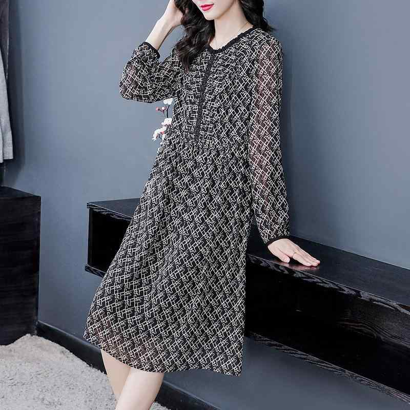 ワンピース レディース 大きいサイズ ミセス 春夏 フレンチデザイン 小花柄 フリル 長袖 シフォン ピーターパンカラー ゆったり Aライン ミディ丈 ブラック ポリエステル素材 リラックス感 普段着 お出かけ着