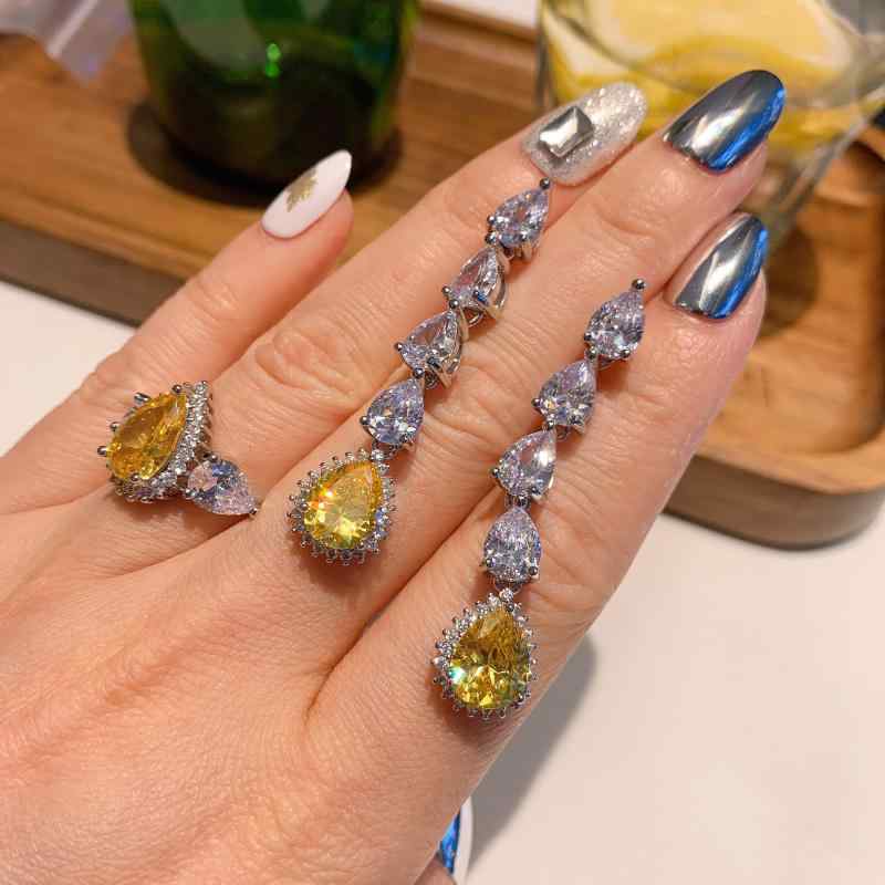 アクセサリー レディース 欧米風 気品ある エレガント ヴィンテージ 指輪 リング イヤリング ピアス カ..