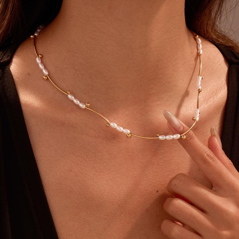 ネックレス レディース 女性用 18K 金メッキ ステンレス 電気メッキ加工 高級感 バロック フェイクパール ヘップバーンスタイル 幾何学モチーフ 鎖骨丈 チョーカー 通勤 オフィス きれいめ フォーマル