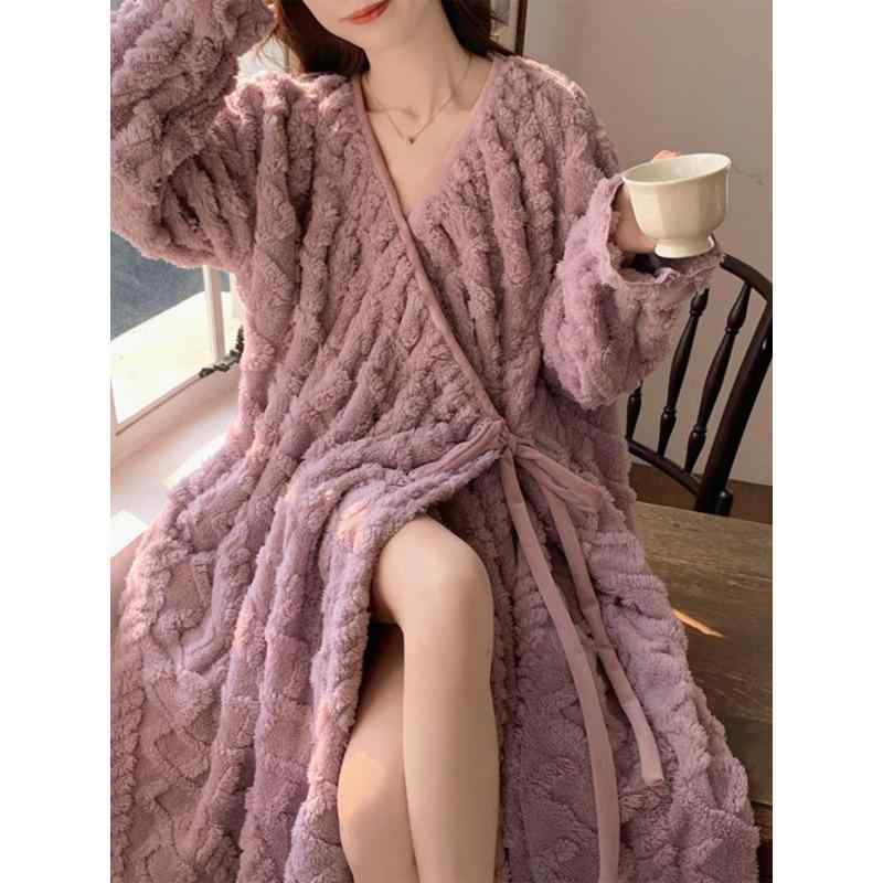 ・主な素材: 厚手サンゴフリース・機能: 保温・季節: 冬・カラー: パープル・サイズ展開: M、L、XL、2XL・スタイル: シンプル