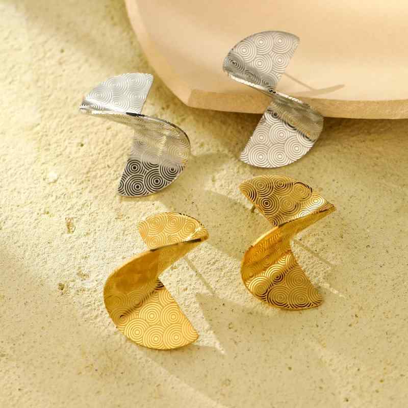 ピアス レディース 欧米風 回転式 扇形デザイン 大ぶり 個性的 シンプル ファッション 通勤 オフィス チタン鋼 ステンレス製 電気メッキ加工 円形 ストライプ イヤリング