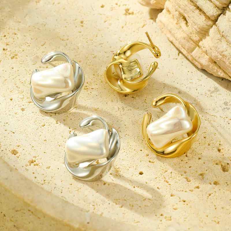 ピアス イヤリング レディース チタン鋼製 金属アレルギー対応 フレンチレトロ 不規則 幾何学 パール装飾 ライトラグジュアリー おしゃれ 通勤 オフィススタイル オールシーズン ゴールド シルバー 春夏