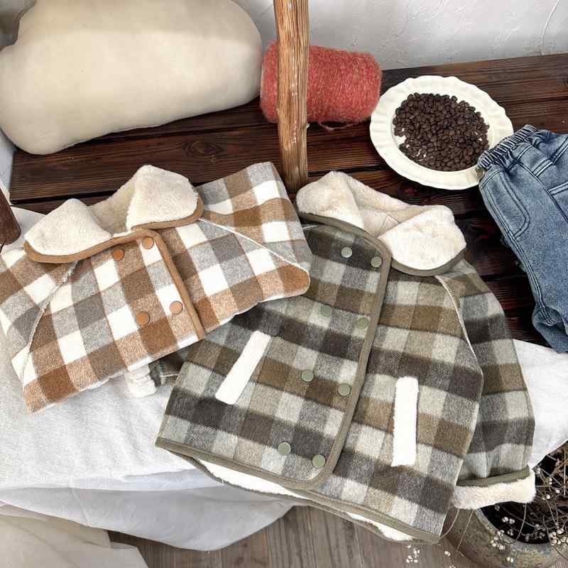 アウター キッズ 男の子 女の子 柔らか 綿混 裏ボア 厚手 あったか 防寒 メルトン調 チェック柄 ダブルボタン 襟付き 長袖 ミドル丈 秋冬 通園 通学