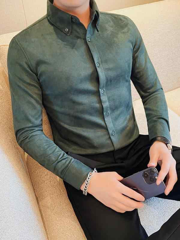 シャツ メンズ スエード調 厚手 長袖 無地 秋冬 ビジネスカジュアル スリムフィット レギュラーカラー ポリエステル混 合わせやすい 通勤 オフィス デート 大人カジュアル こなれ感