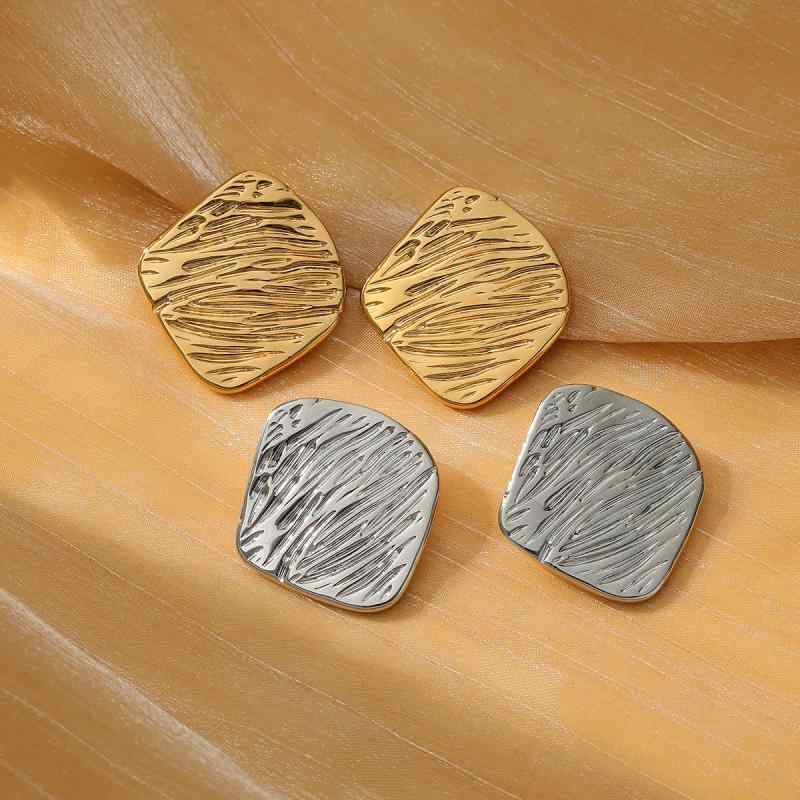 ピアス レディース 個性的 スクエア 槌目模様 凹凸感 ステンレス製 電気メッキ加工 シンプル 高級感 欧..