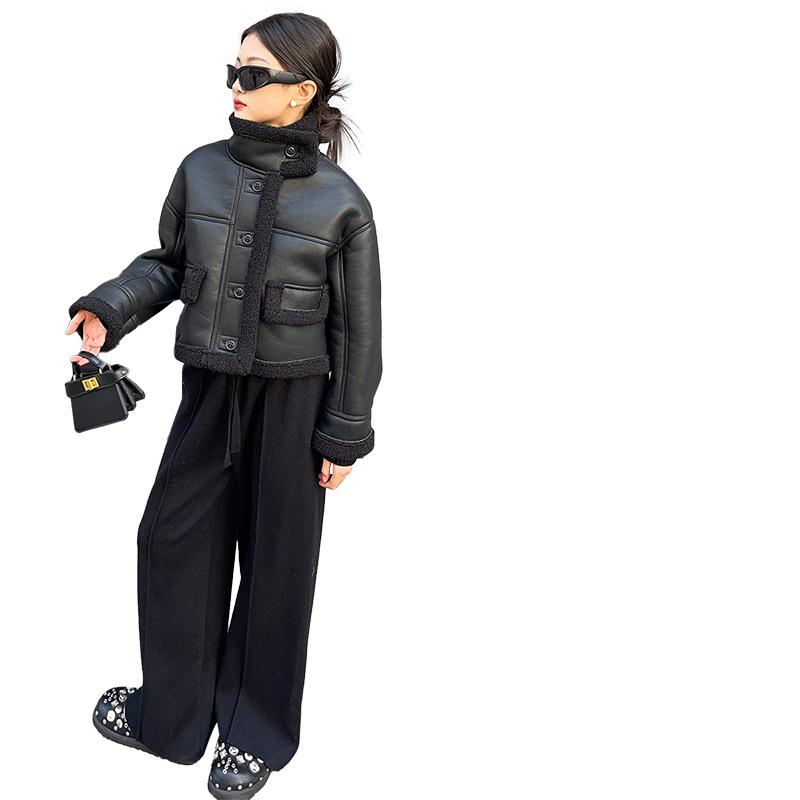 ライダースジャケット 女の子 キッズ ジュニア 秋冬 厚手 あったか 防寒 PUレザー フェイクムートン 裏ボア シープボア ショート丈 スタンドカラー レトロ カジュアル アウター