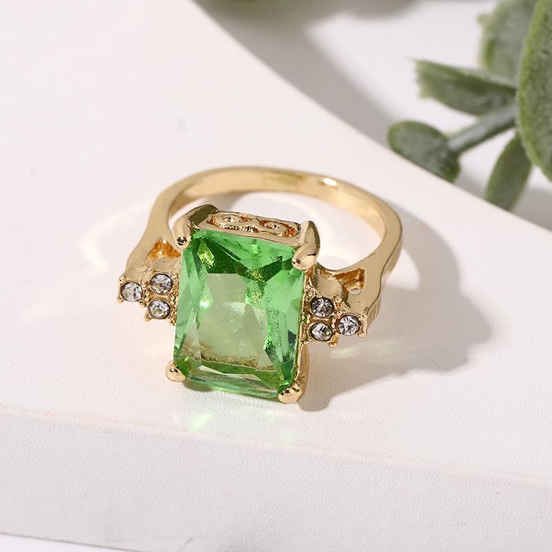 指輪 レディース 女性用 通勤スタイル 欧米風 個性的 上品な 電気メッキ加工 合金製 天然エメラルド ジルコニア 幾何学デザイン ゴールド