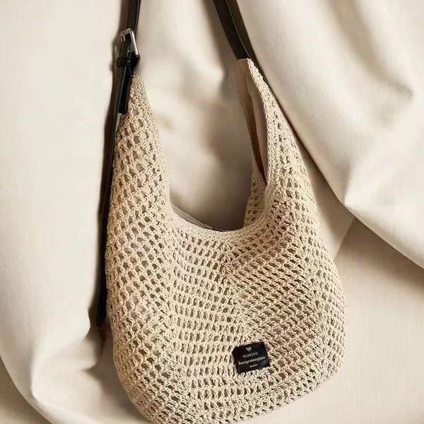 トートバッグ レディース 女性用 ストロー ラフィア 編み込み 透かし編み 春夏 大容量 ミディアムサイズ マグネット開閉 スマホポケット 裏地付き 韓国風 個性的 肩掛け 斜め掛け デイリーユース カジュアル