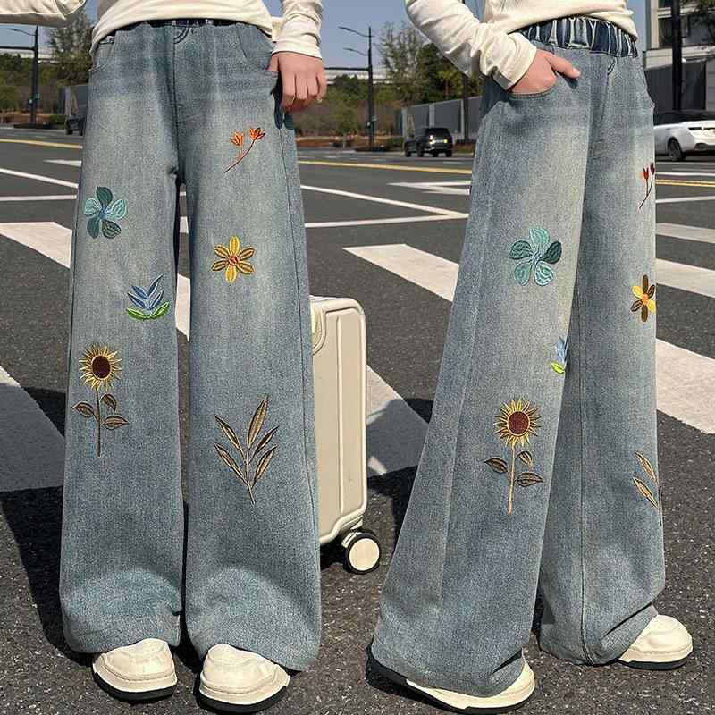 デニムパンツ 女の子 キッズ 春秋 ソフト加工 綿100% 花柄刺繍 ストレート ワイド ゆったり カジュアル..