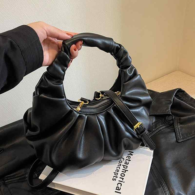 バッグ レディース プリーツ加工 クラウド ショルダーバッグ 斜め掛け 高級感 ハンドバッグ 春夏 おしゃれ カジュアル 万能 大容量 A4収納 ポリエステル