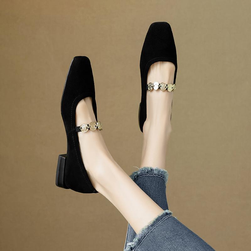 楽天セキュアデポパンプス レディース 女性用 羊革スエード スクエアトゥ レトロ メリージェーン 金メダル ゴムストラップ ぺたんこ フラット 浅履き スリッポン カジュアル 万能 羊革裏地 ゴム底 オールシーズン