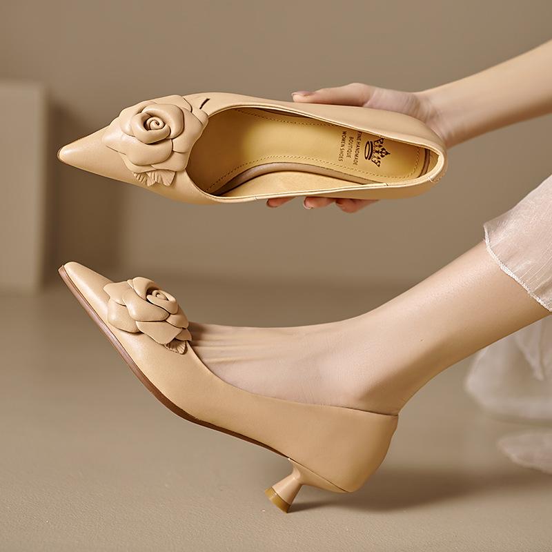 楽天セキュアデポパンプス レディース フレンチ カメリア ポインテッドトゥ 細ヒール ミドルヒール 牛革 浅履き エレガント 上品 オフィス 通勤 デイリー スリッポン 春秋